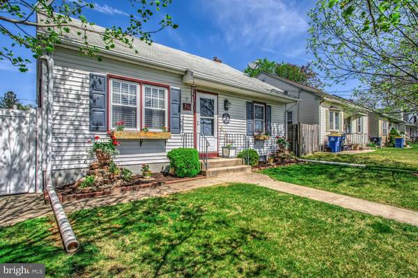 New Holland, PA 17557,221 ORLON ST