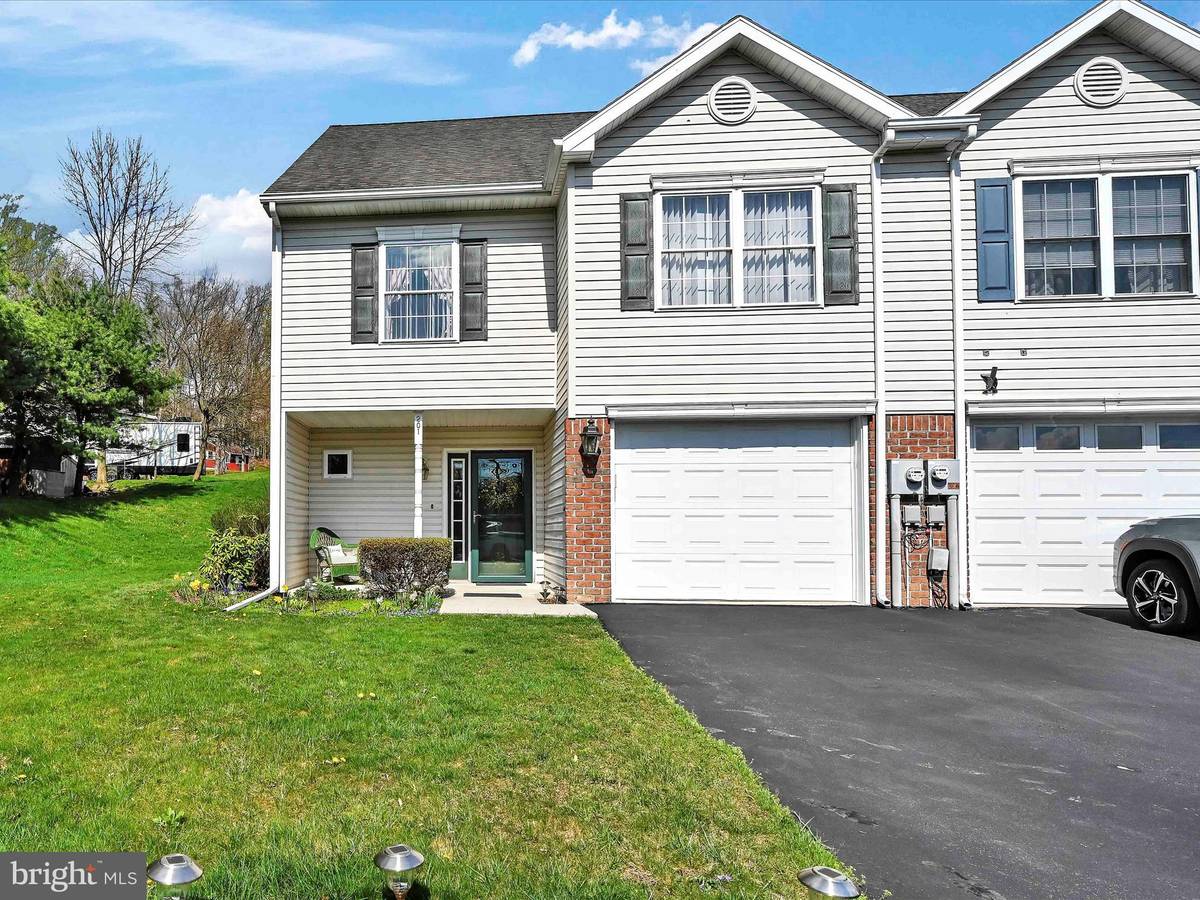 Pine Grove, PA 17963,201 PINE CREST VILLAGE DR