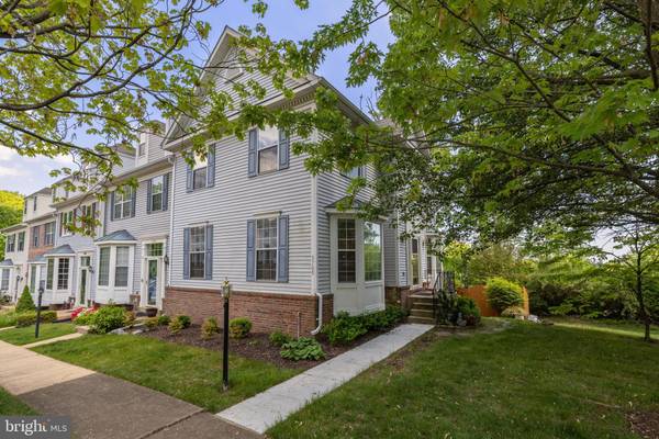 5709 CLAPHAM RD, Alexandria, VA 22315