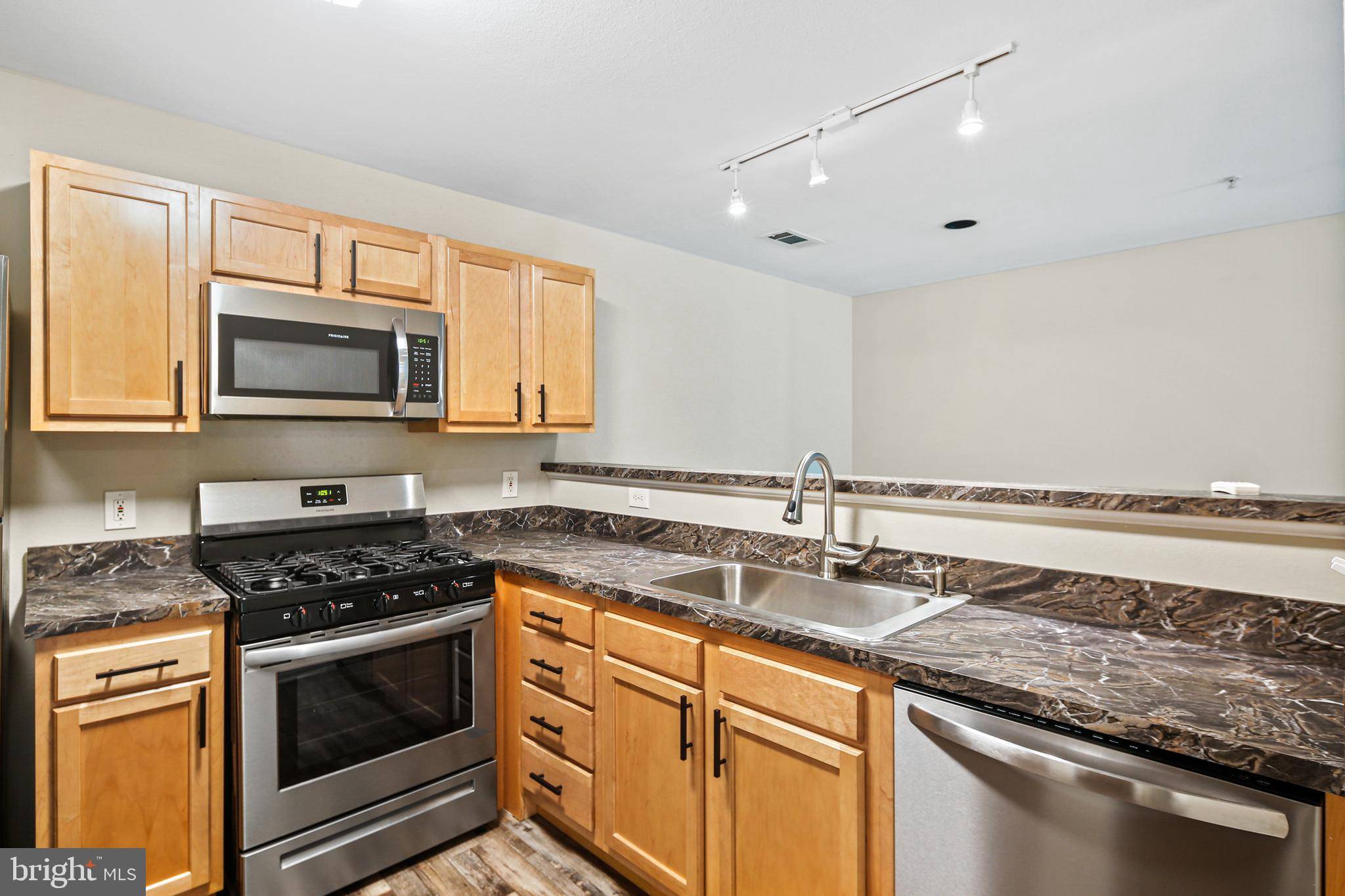 Bel Air, MD 21014,302-P CANTERBURY RD #302-P