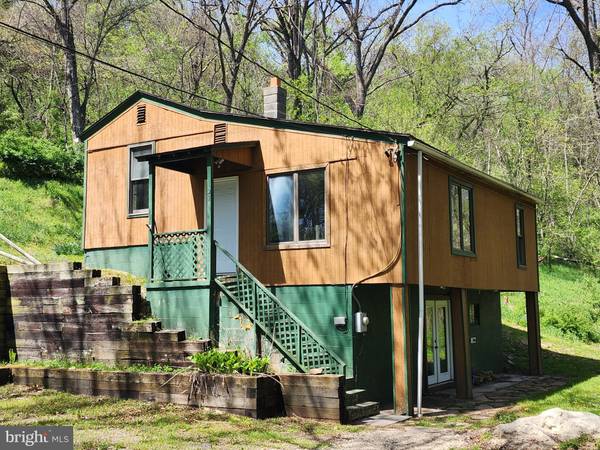 279 CAMP CLIFFSIDE RD, Springfield, WV 26763