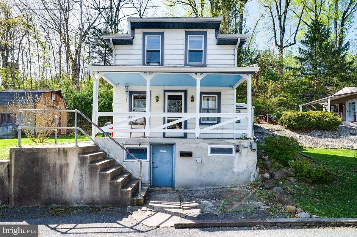 172 WOODLAND AVE, Mohnton, PA 19540