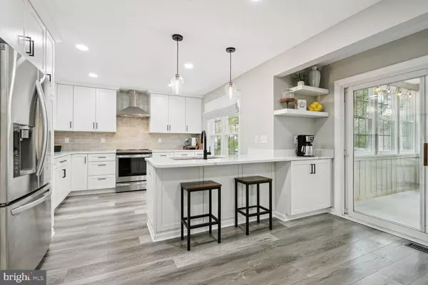 Burke, VA 22015,10008 MARSHALL POND RD