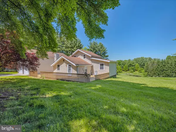 Berkeley Springs, WV 25411,269 HARPERELLA LN