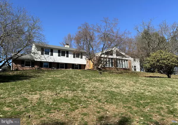 76 BITTERSWEET DR, Glen Mills, PA 19342