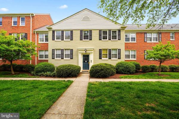 6618 POTOMAC AVE #B2, Alexandria, VA 22307