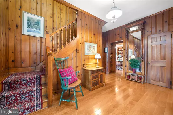 Ringoes, NJ 08551,38 OLD YORK RD