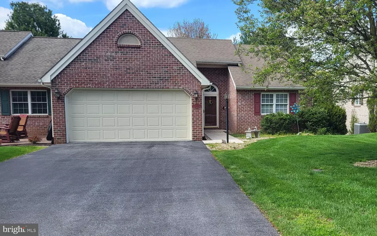 Chambersburg, PA 17202,1477 SPRING SIDE DR E