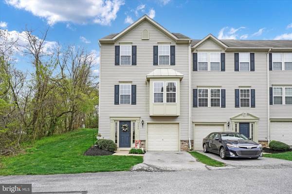 1173 BLUE BIRD LN, York, PA 17402