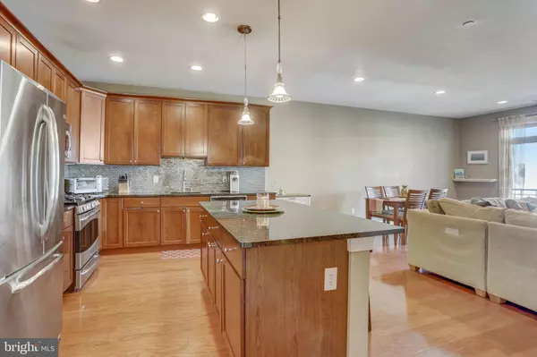 Robbinsville, NJ 08691,2 N COMMERCE SQ #210