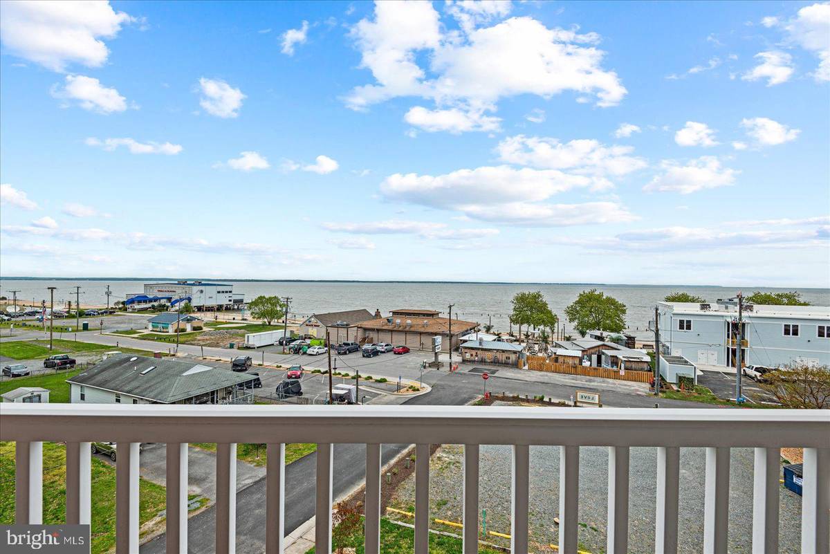 Colonial Beach, VA 22443,103 N IRVING #406