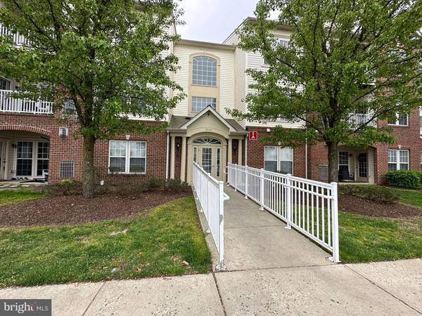 2003 WHISPERING PONDS CT #1B, Salisbury, MD 21804