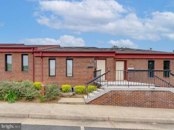 2567 CHAIN BRIDGE RD #2567-2E, Vienna, VA 22181