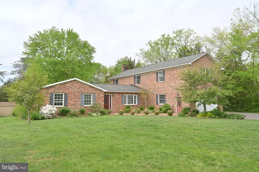 9757 MOOR GREEN DR, Manassas, VA 20112