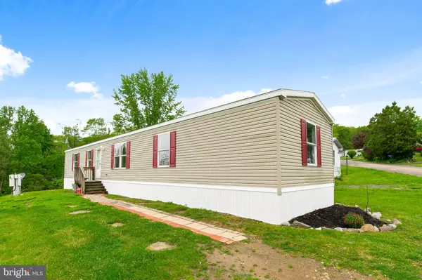 78 COUNTRY TERRACE LN, Bloomsburg, PA 17815