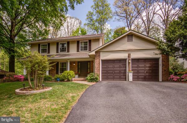 Vienna, VA 22181,2652 OAKTON GLEN DR