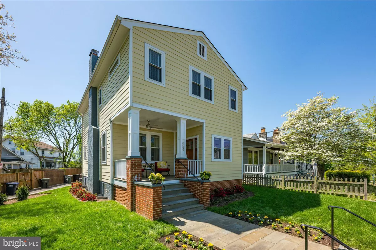 Washington, DC 20012,854 VENABLE PL NW