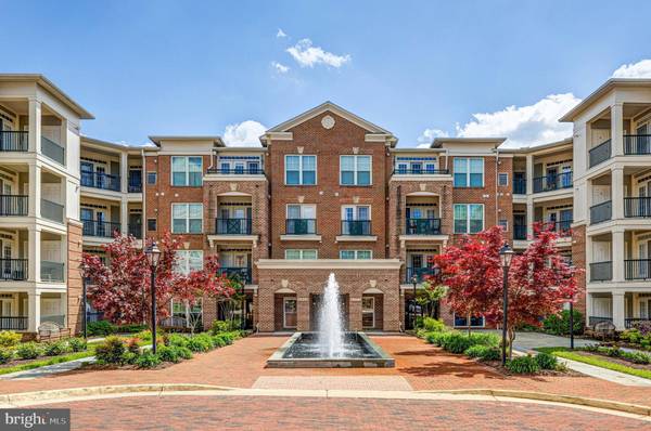 2905 SAINTSBURY PLAZA #215, Fairfax, VA 22031