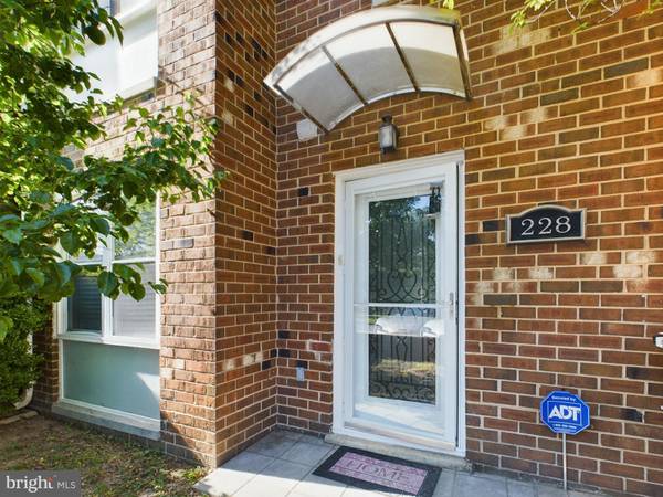 228 STEVENSON SQ,  Alexandria,  VA 22304