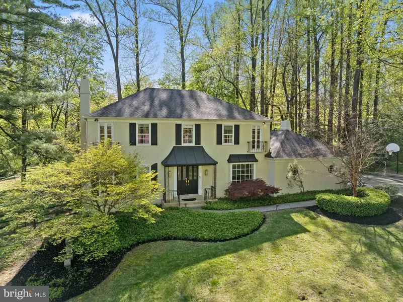 4 DENFORD DR, Newtown Square, PA 19073