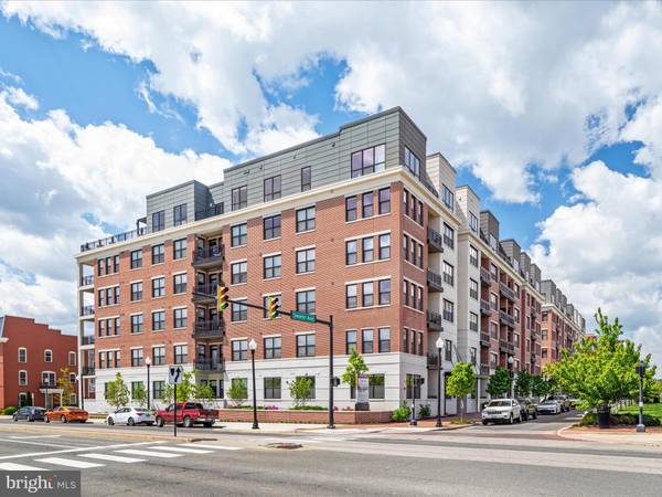 737 SWANN AVE #401, Alexandria, VA 22301