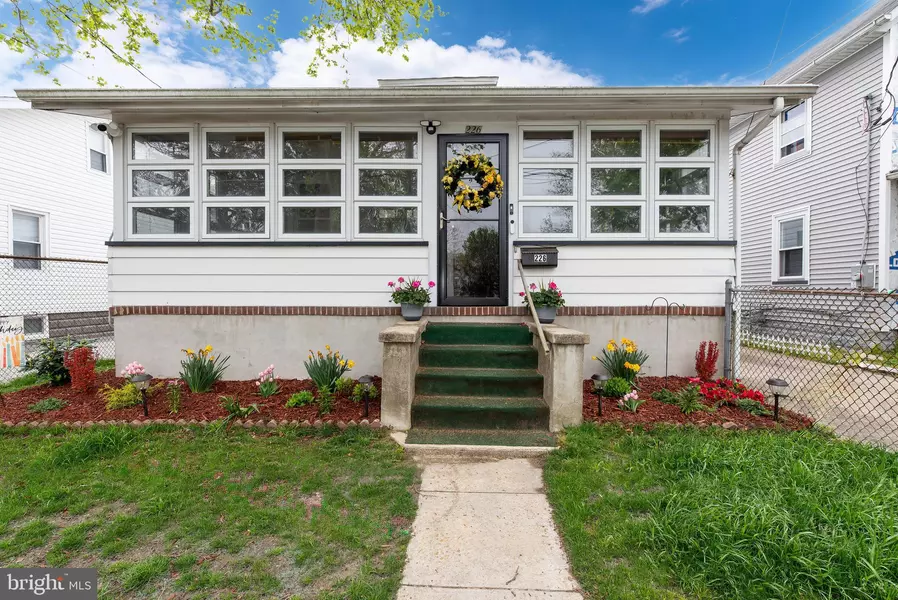 226 W PLUM ST, Vineland, NJ 08360