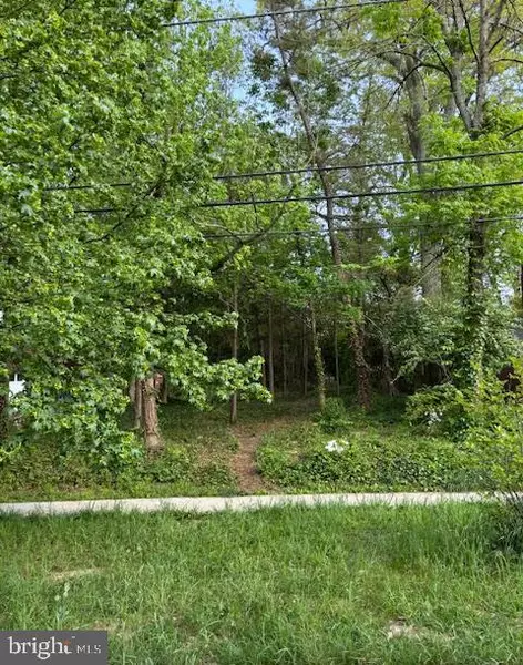 6509 QUEENS CHAPEL RD, University Park, MD 20782