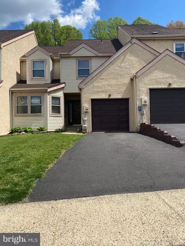 52 BELLWOOD DR, Feasterville Trevose, PA 19053