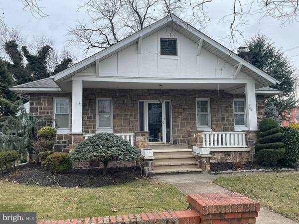 429 DELAWARE AVE, Riverside, NJ 08075