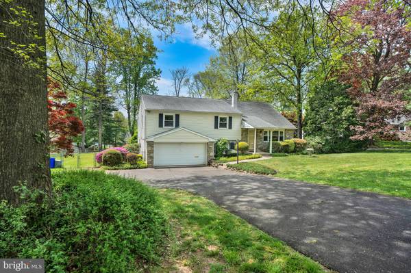 15 HOME RD, Hatboro, PA 19040