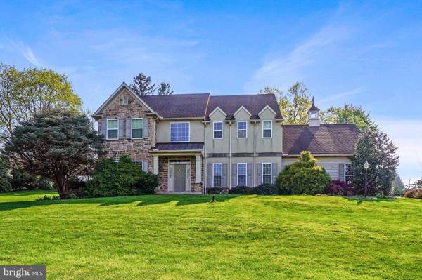 234 CREEKWOOD DR, York, PA 17407