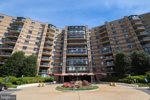 8380 GREENSBORO DR #318,  Mclean,  VA 22102