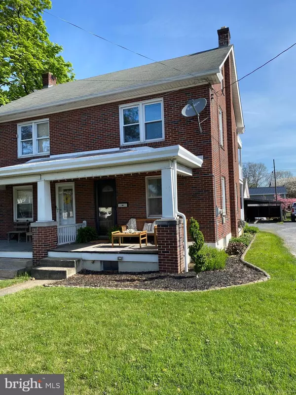 10 W PINE ST, Ephrata, PA 17522