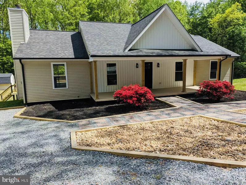 3131 BLOUNT DR, Bumpass, VA 23024