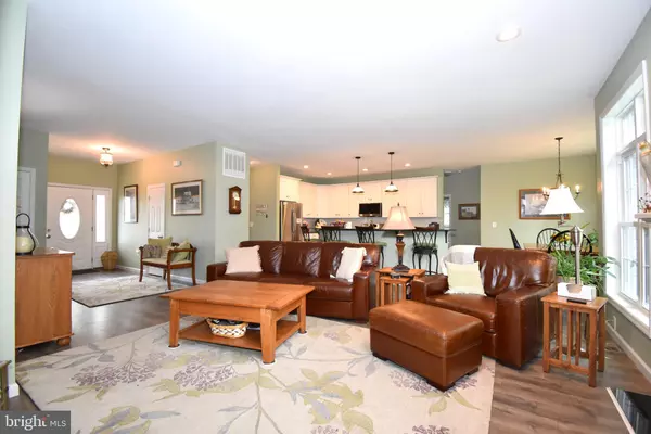 Somerdale, NJ 08083,2 BARBARA PL