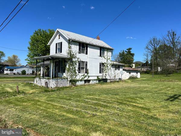 219 MAPLE AVENUE, Moorefield, WV 26836