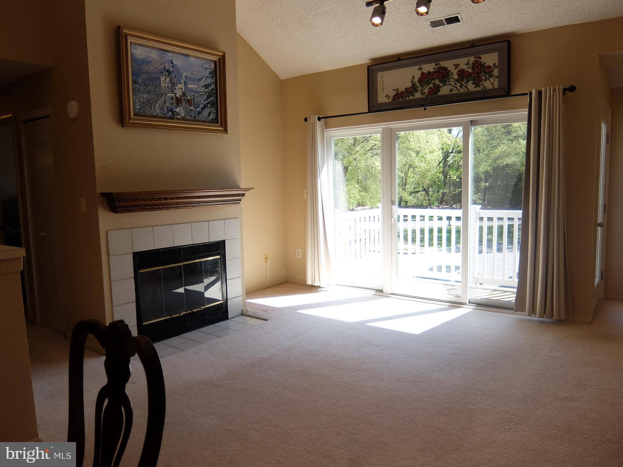 Plainsboro, NJ 08536,8614 TAMARRON DR