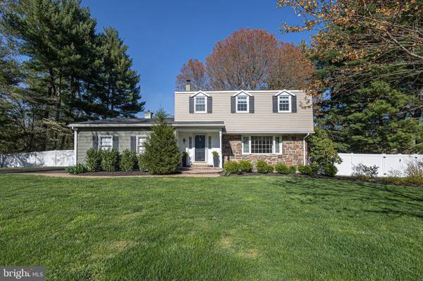 12 MILYKO DR, Washington Crossing, PA 18977