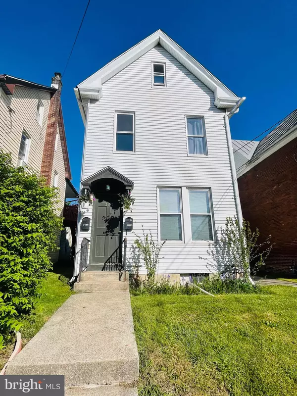 New Cumberland, PA 17070,323 4TH ST