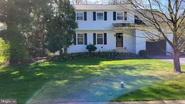 15 MARSHALL CIR, Downingtown, PA 19335