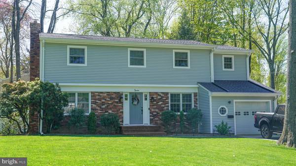 7 PINE KNOLL DR, Trenton, NJ 08648