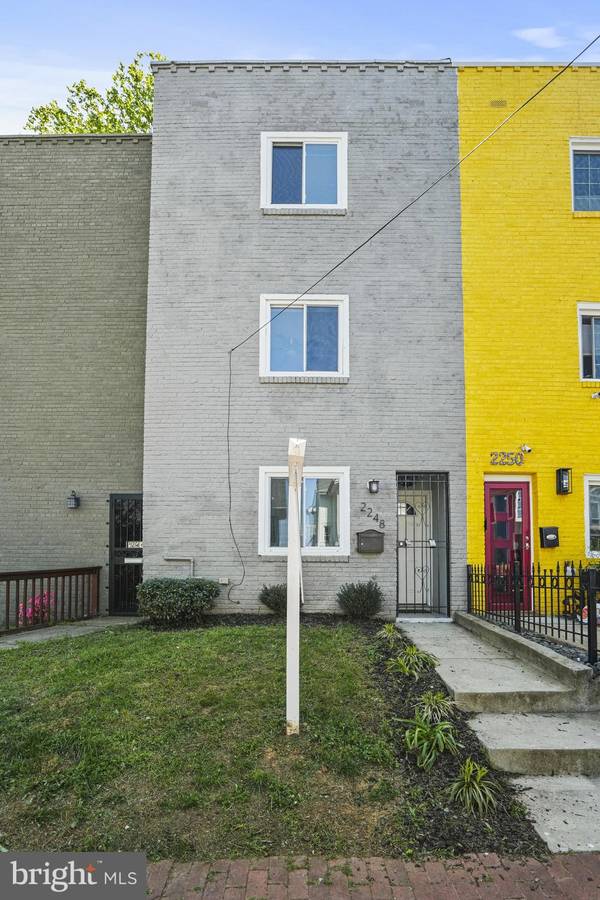 2248 SE MOUNT VIEW PL SE, Washington, DC 20020