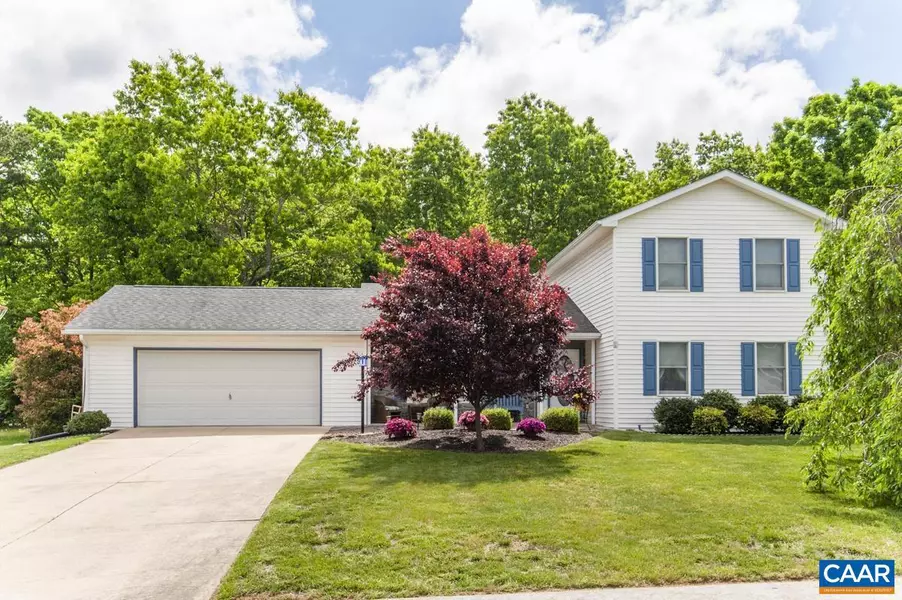 246 FLINT MOUNTAIN DR, Stuarts Draft, VA 24477