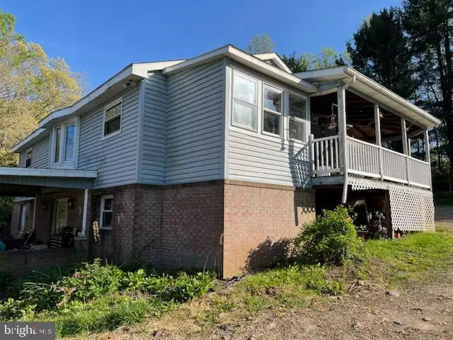 137 BUDDING DOGWOOD LN, Hedgesville, WV 25427