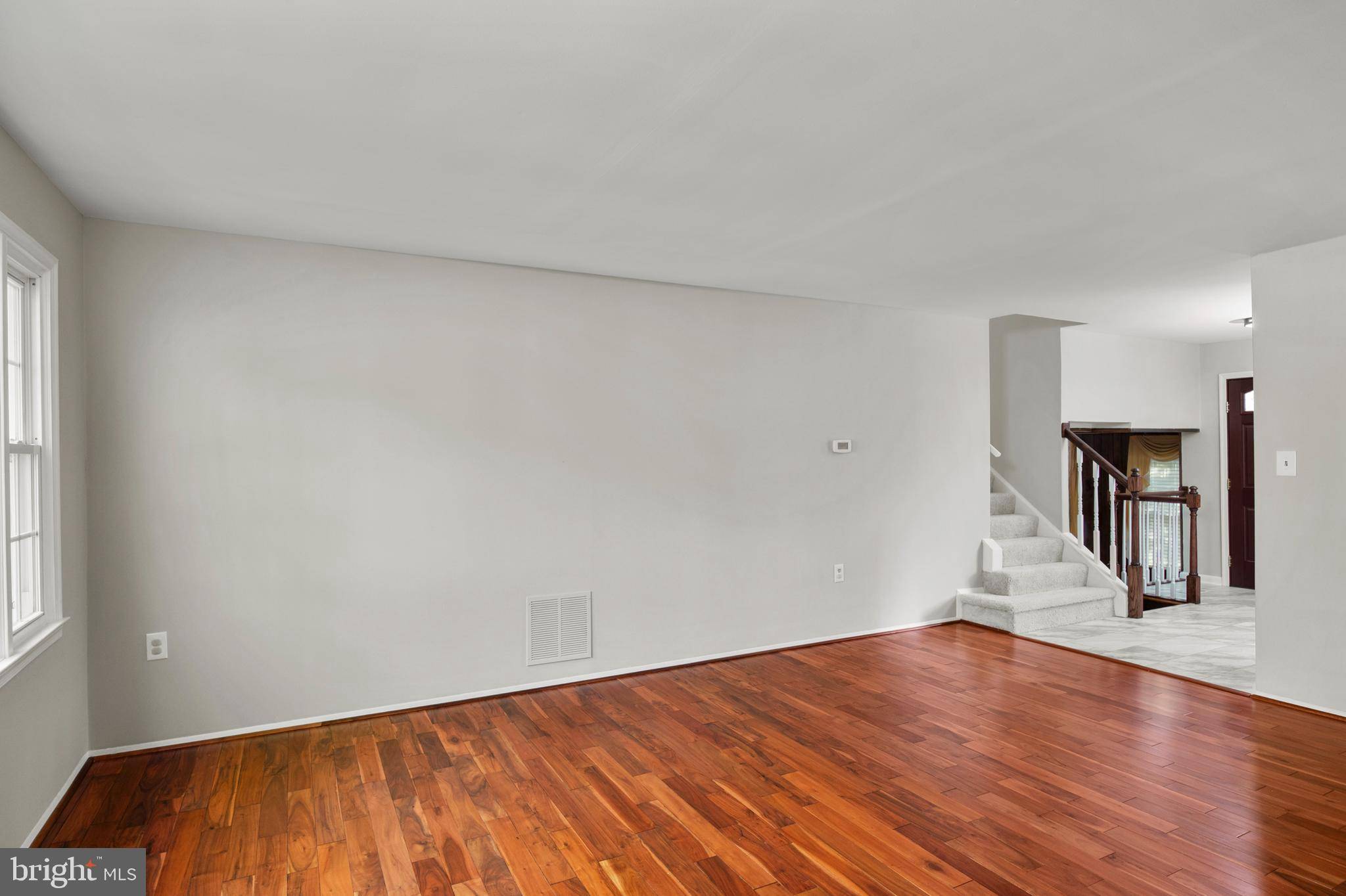 Lanham, MD 20706,7013 WREN LN