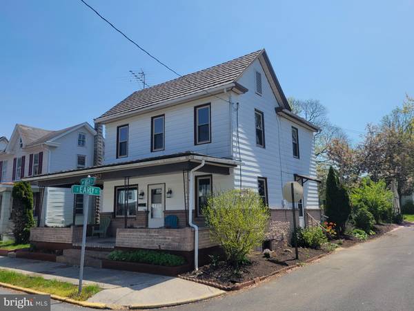 267 W HIGH ST, Hummelstown, PA 17036