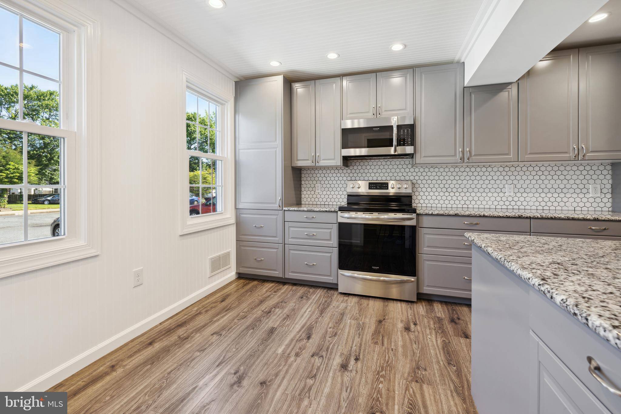 Gaithersburg, MD 20878,16 HIBISCUS CT #1-8