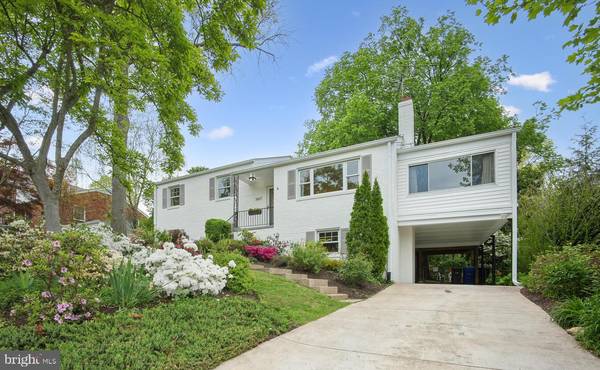 3807 N DITTMAR RD, Arlington, VA 22207