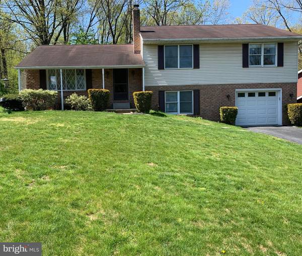 7929 BAYARD DR, Hummelstown, PA 17036