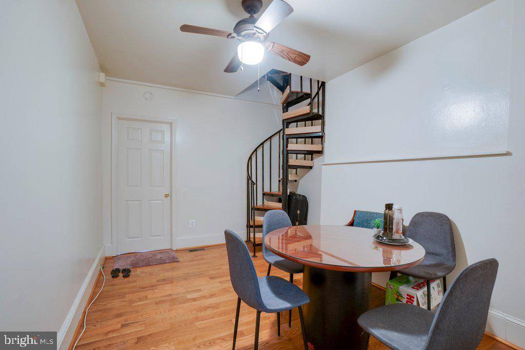 Baltimore, MD 21201,871 HOLLINS ST